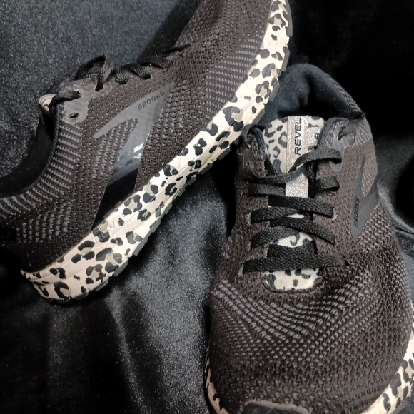 Brooks Black and White Athletic Shoes - Picture 9 of 14